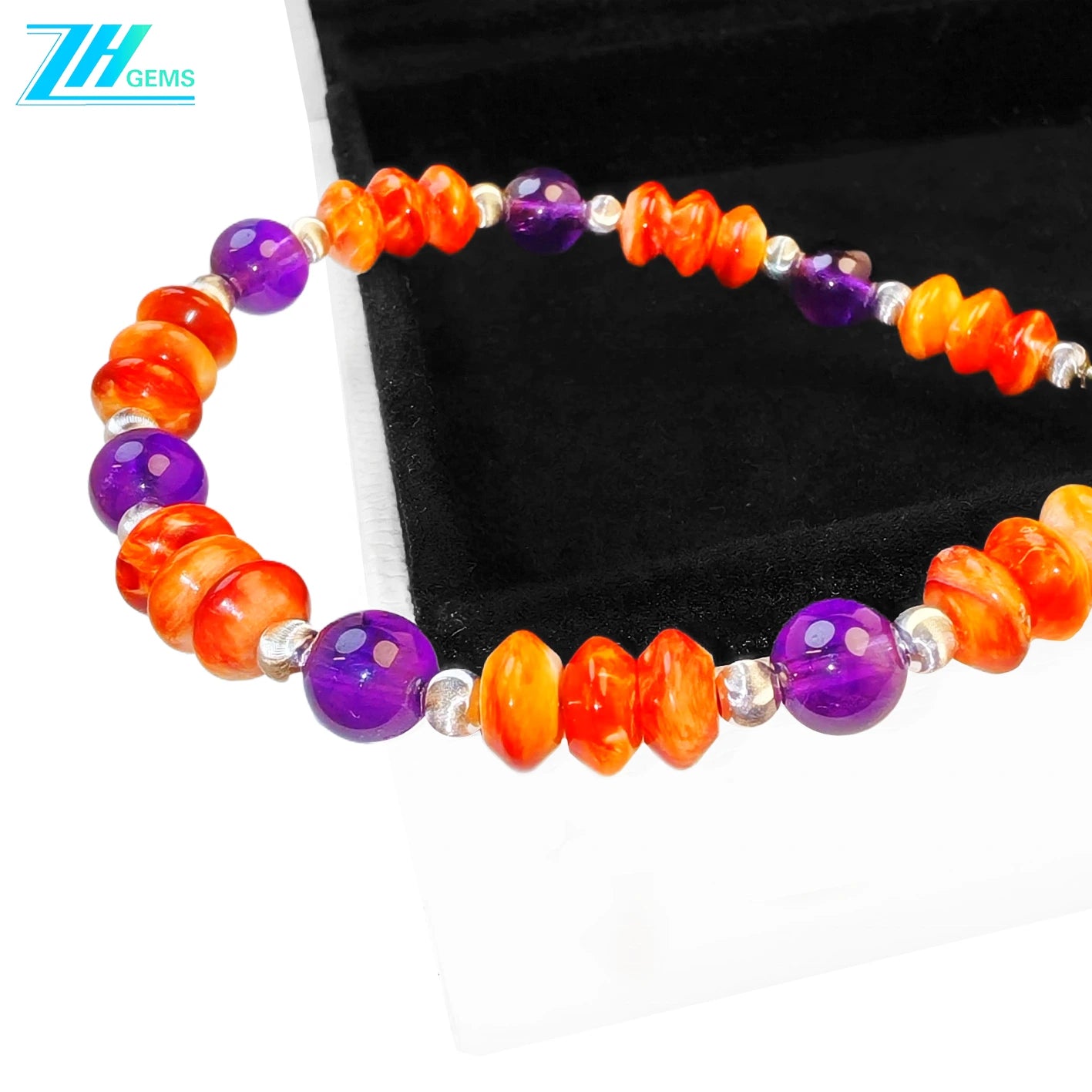 This S925 Silver Bracelet Strings Amethyst And Red Spiny Oyster The Unique Combination Is Mysterious And Charming