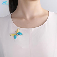 Natural Beeswax Natural Turquoise Butterfly Pendant Brooches Double Wear Large Amber Pendant With Butterfly